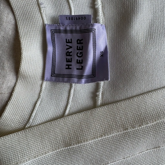 NWOT Herve Leger alabaster Knit Cropped Brilynn Jacket xs $890 - Picture 3 of 6